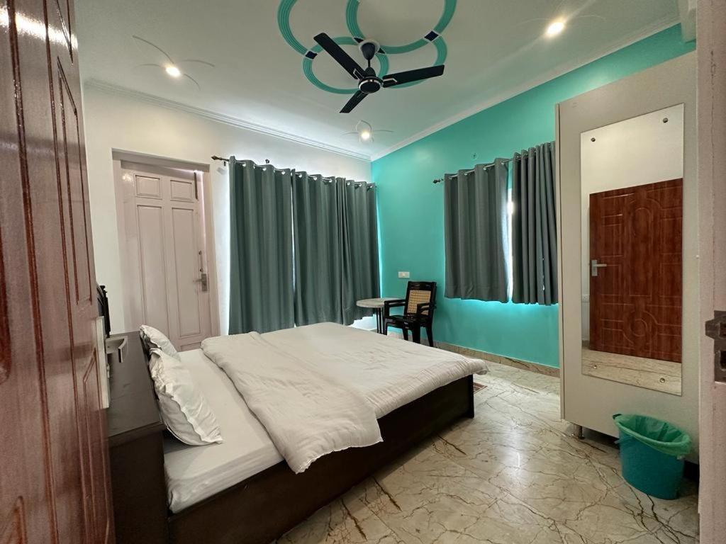 Hotel Goludev Valley View Nainital Exterior foto